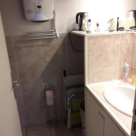 Apartment T1bis A 7 Minutes A Pied De La Et Du Centre *